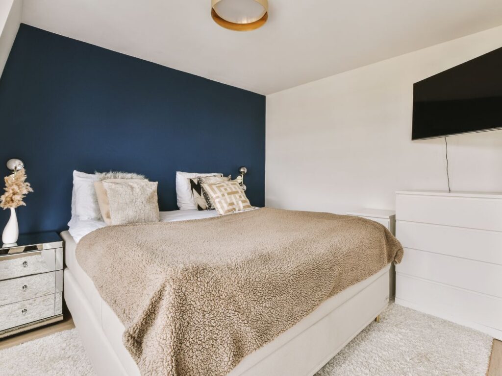 accent wall bedroom